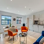 Lavish London Apartment - 5 Minutes From Tottenham Stadium Spurs - Chris Brown Concert